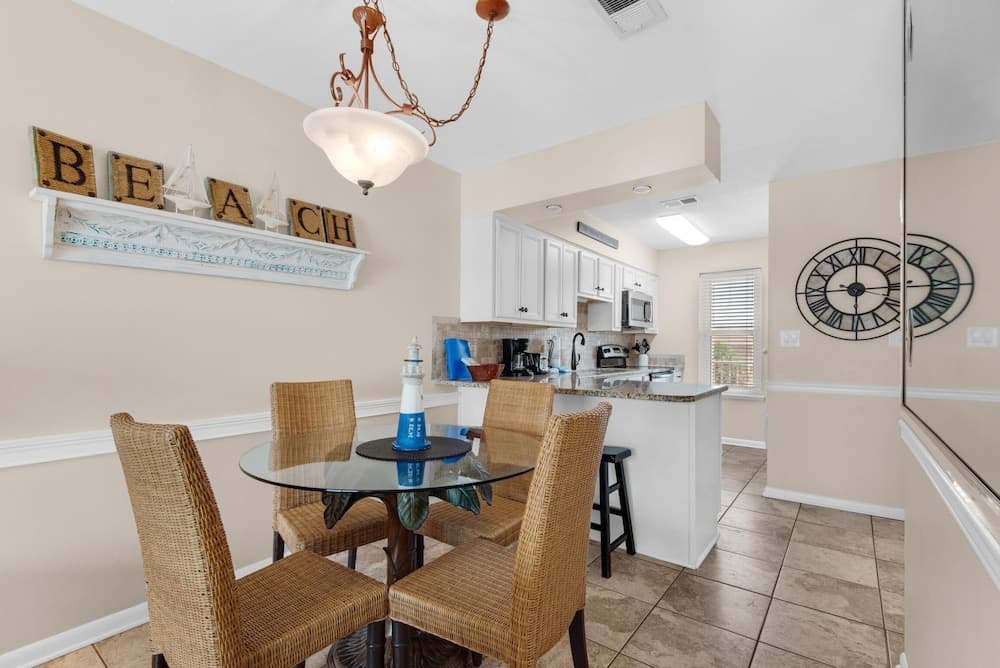 Harry's Beach House - Image 5