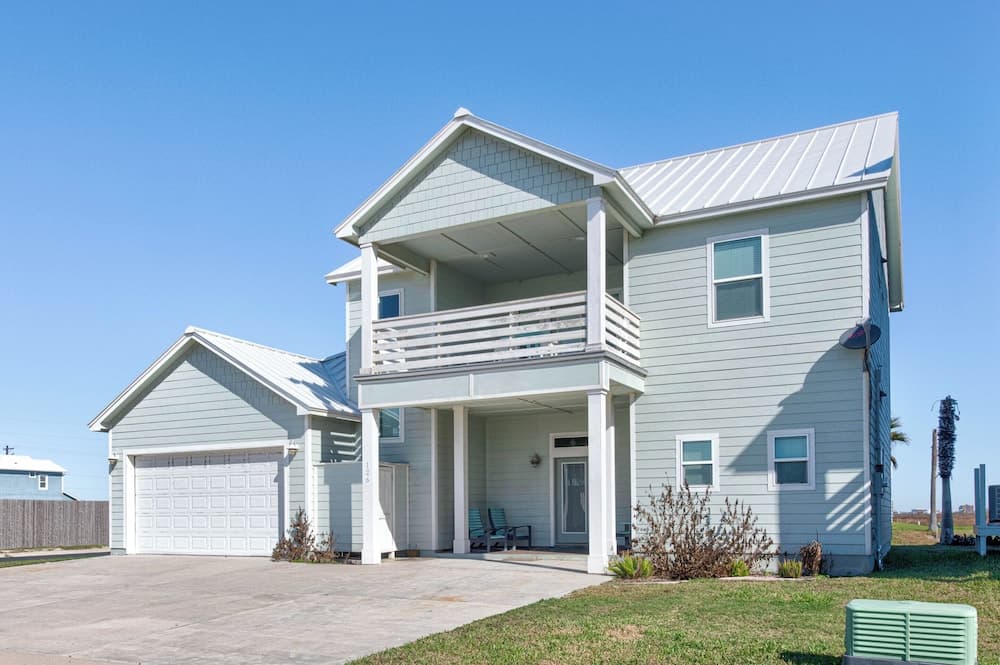 Postcard From Paradise - Image 39