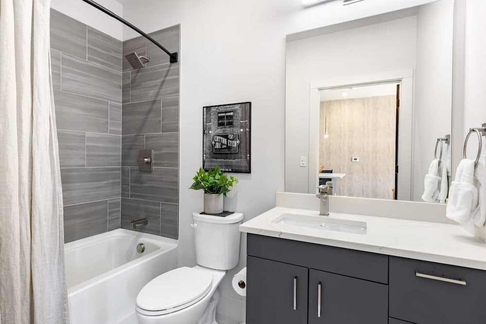 Outlaw's Den - Image 17