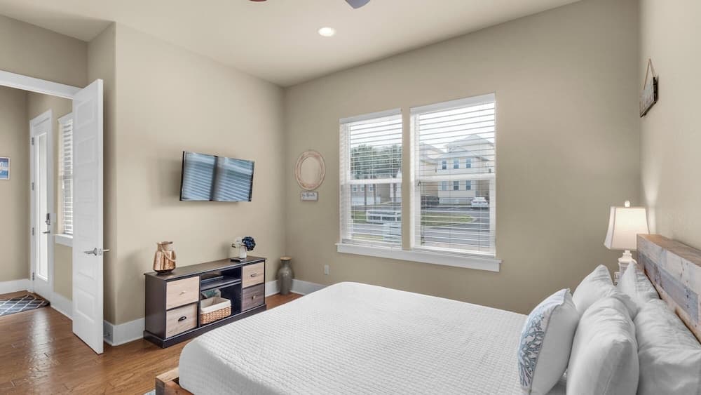 Coastara Retreat - Image 11