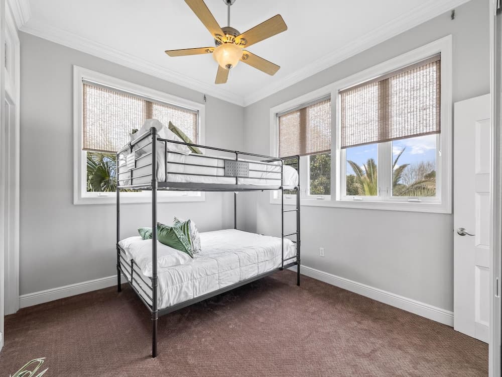 Front Beach Paradise - Image 16