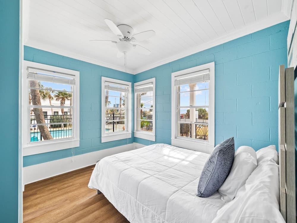 Front Beach Paradise - Image 18