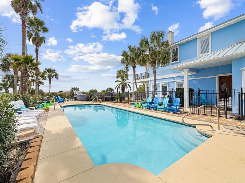 Front Beach Paradise - Image 2