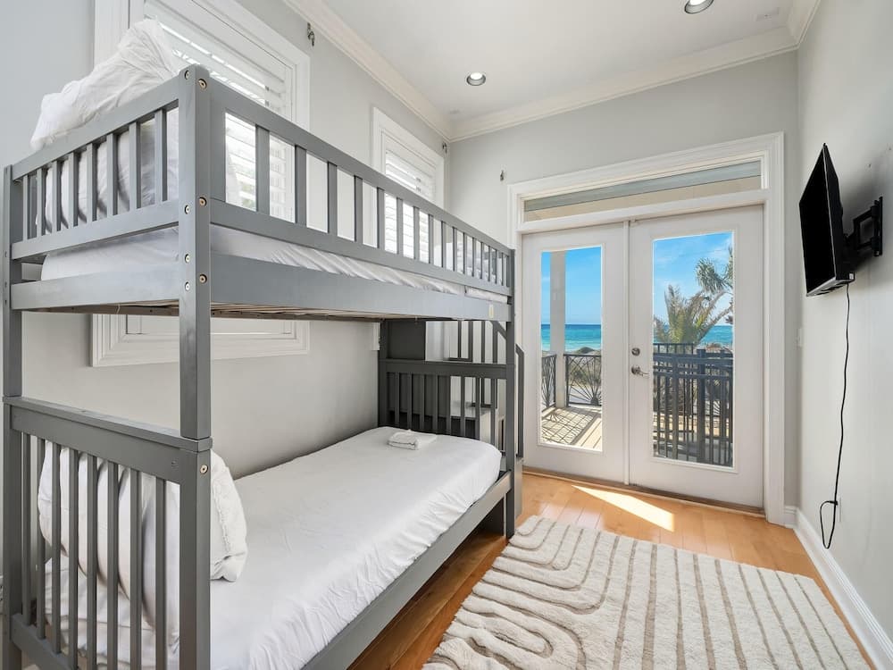 Front Beach Paradise - Image 37