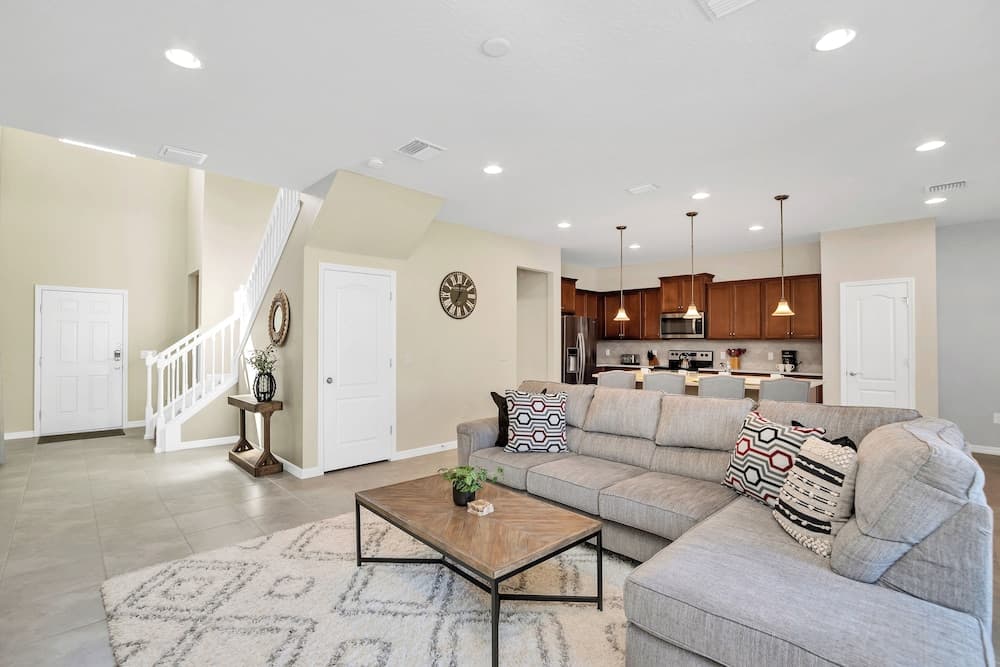 Zurich Villa - Image 4