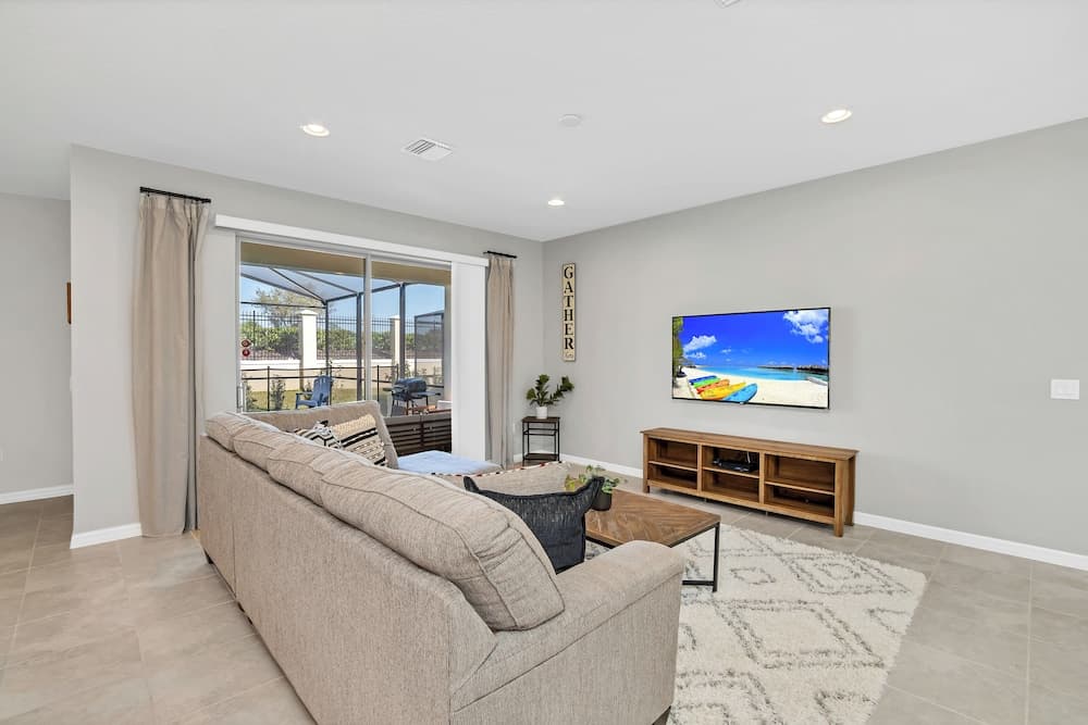 Zurich Villa - Image 8