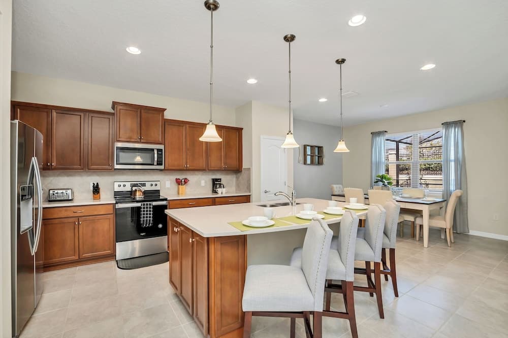 Zurich Villa - Image 5