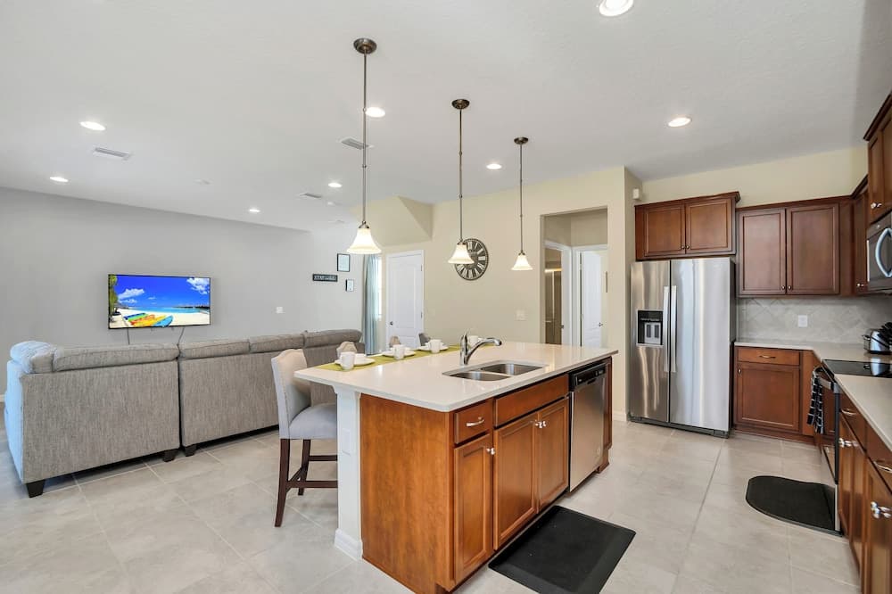 Zurich Villa - Image 14