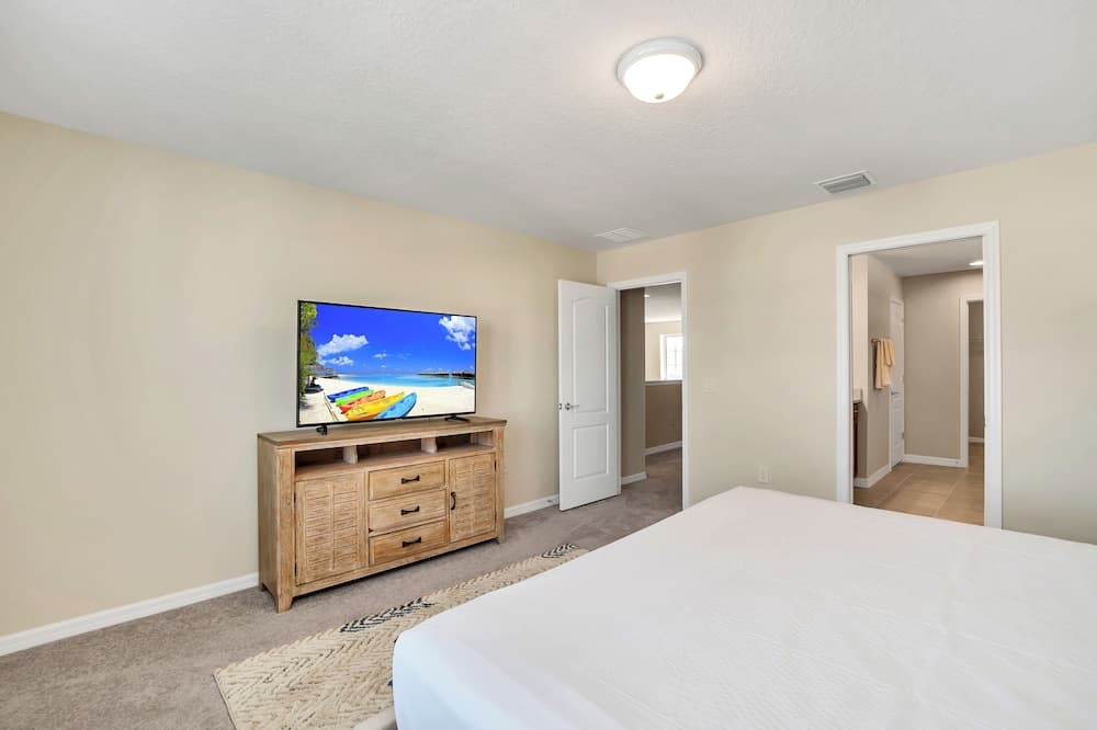 Zurich Villa - Image 23