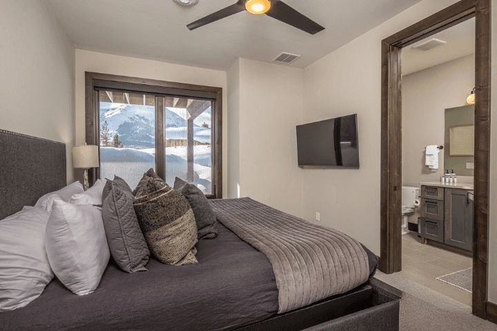 Swift Bear #23 - Image 27