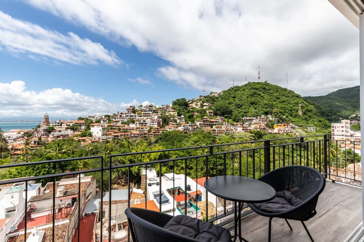 Beach Treasures - Image 3