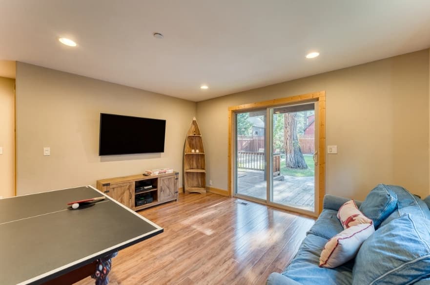 Washoe Chalet - Image 12