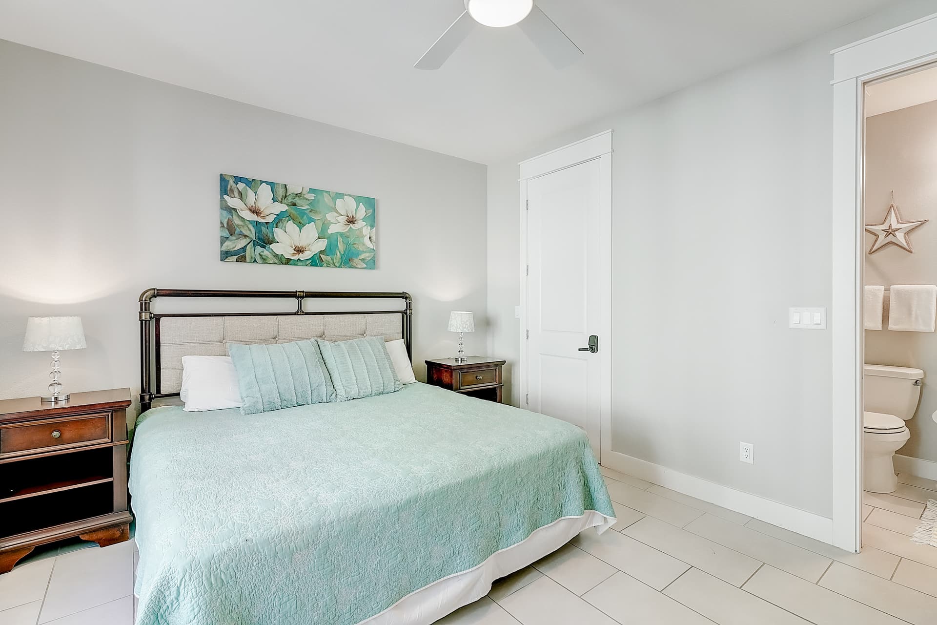 Gabby’s Retreat - Image 24