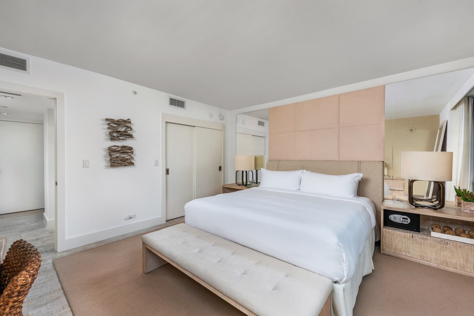 1 Hotel & Homes Residence #1208 - Image 10