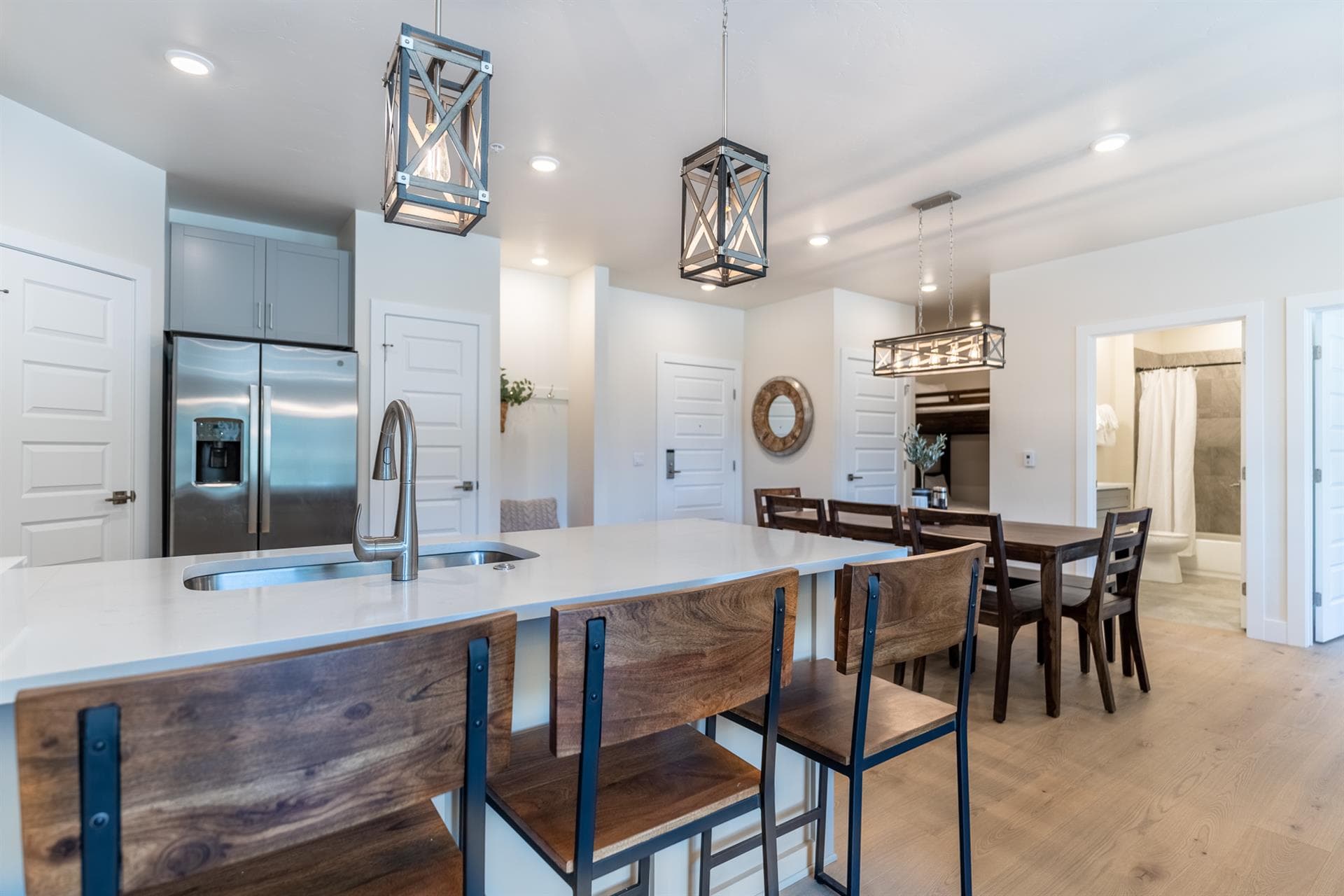 Mountain Mirage Escape - Image 11