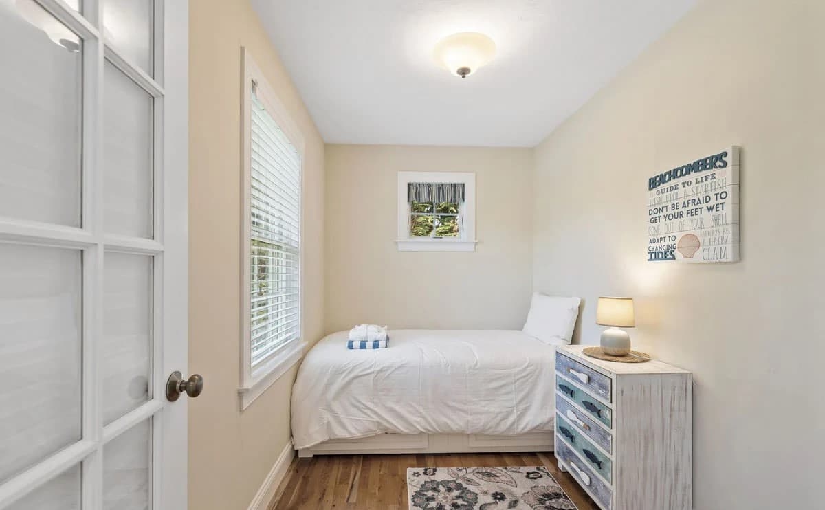 Barefoot Bungalow - Image 19