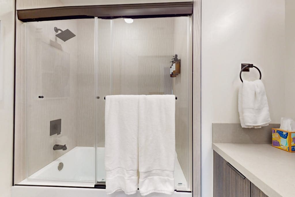 San Diego Haven - Image 17