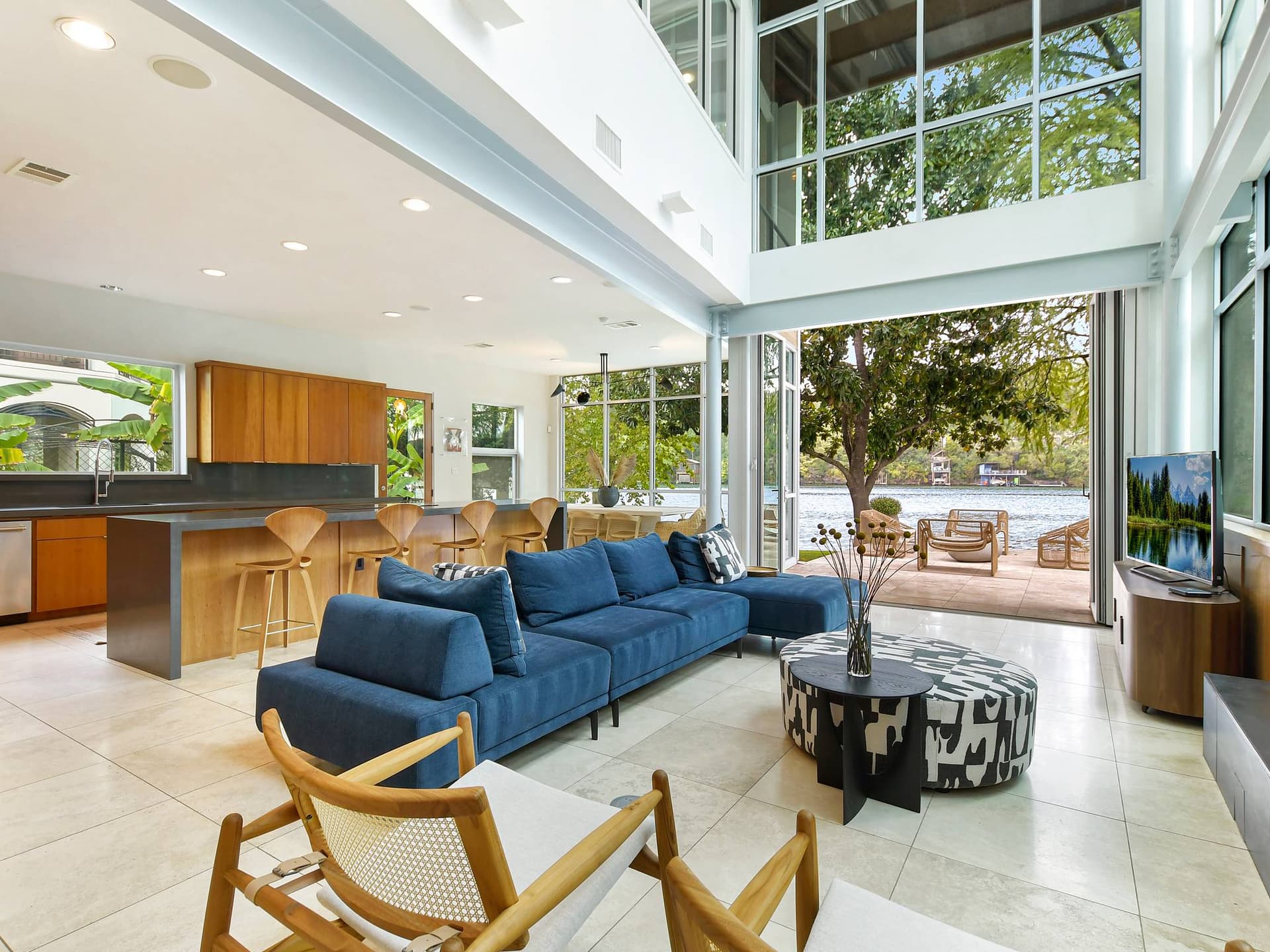 Emerald on Lake Austin - Image 29