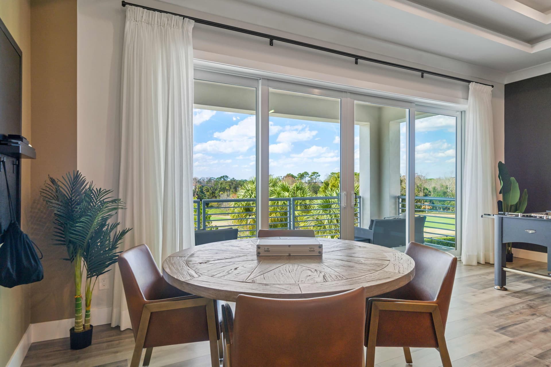 Enchantment at Bear's Den - Image 11