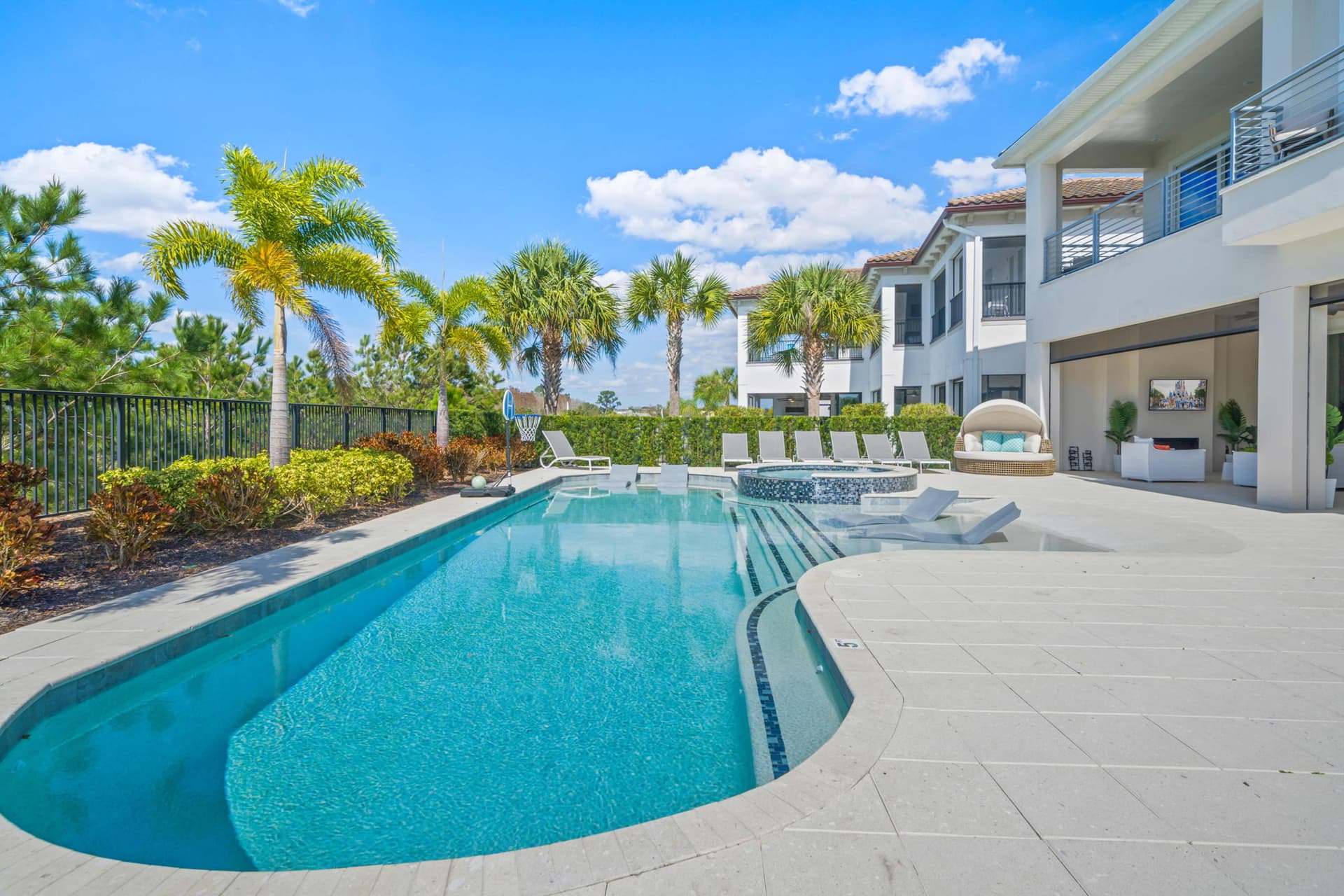 Enchantment at Bear's Den - Image 2