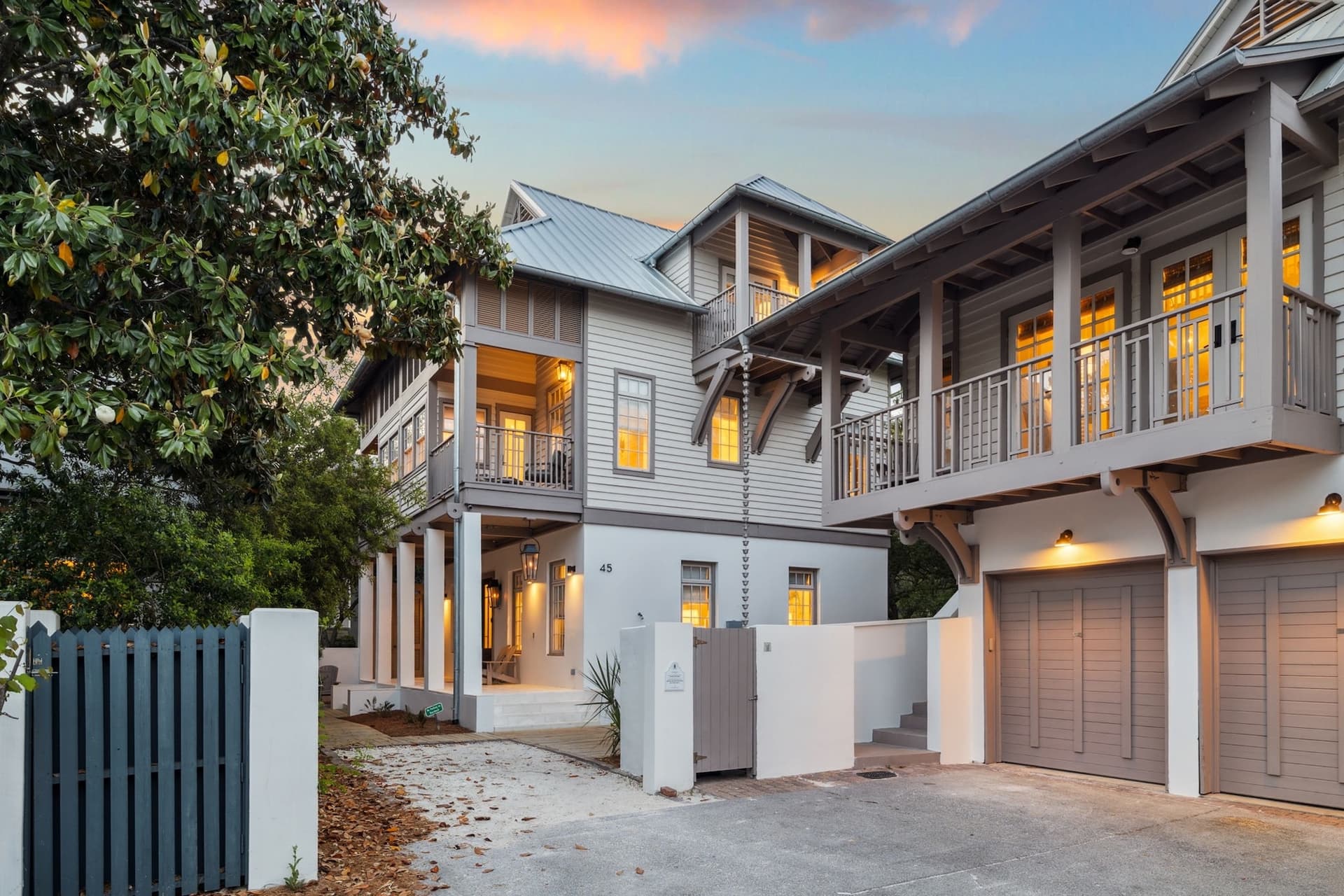 Firefly - Main + Carriage House - Image 1