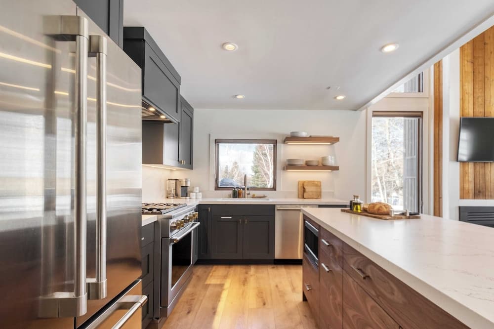 Quicksilver Town House - Image 5