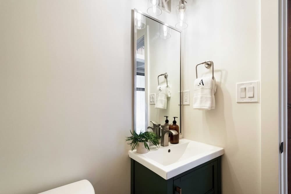 Quicksilver Town House - Image 14