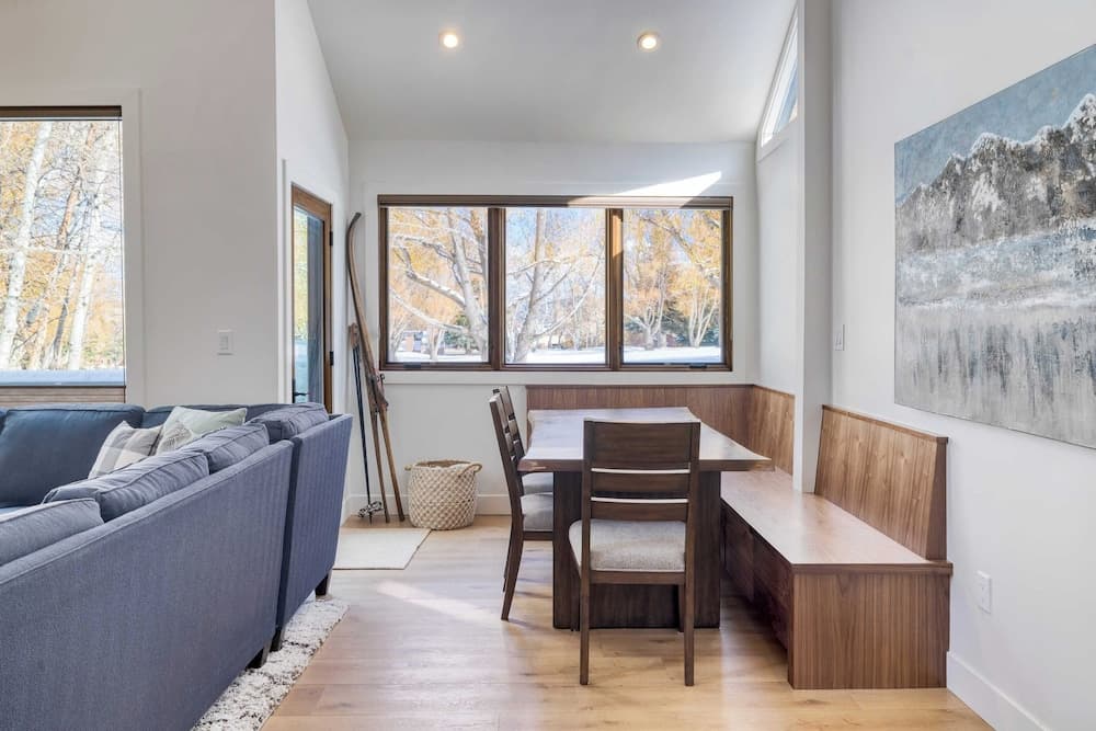 Quicksilver Town House - Image 5