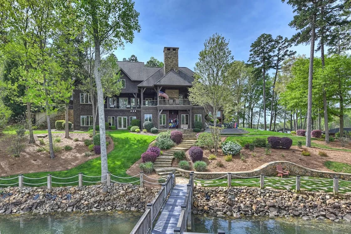 Sunset Shores Resort - Image 2