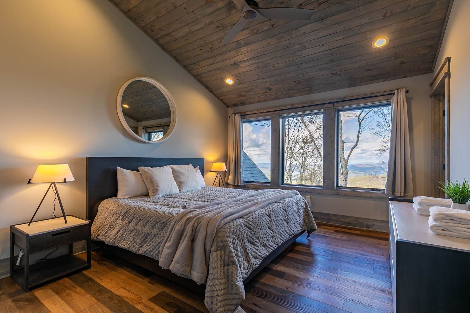 Zion House - Image 24