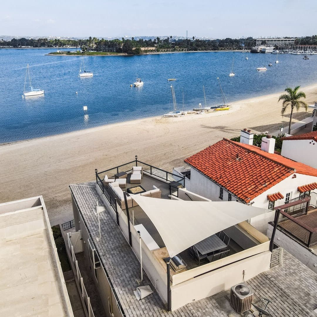 Villa Kingston - Image 1