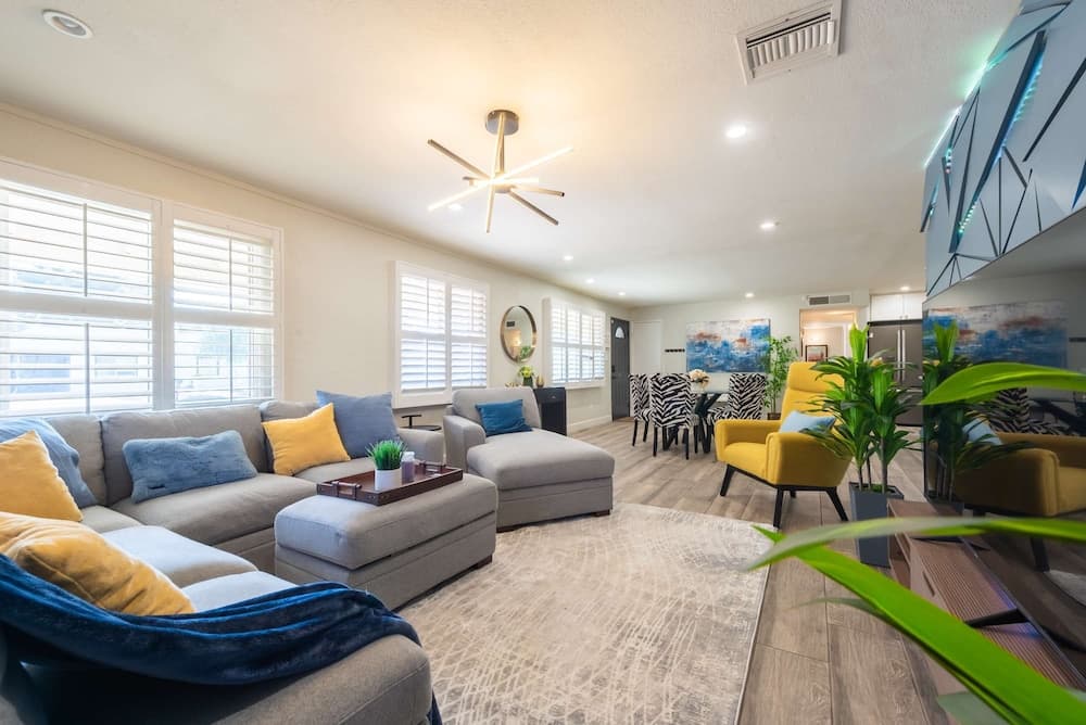 Sunny Phoenix - Image 1