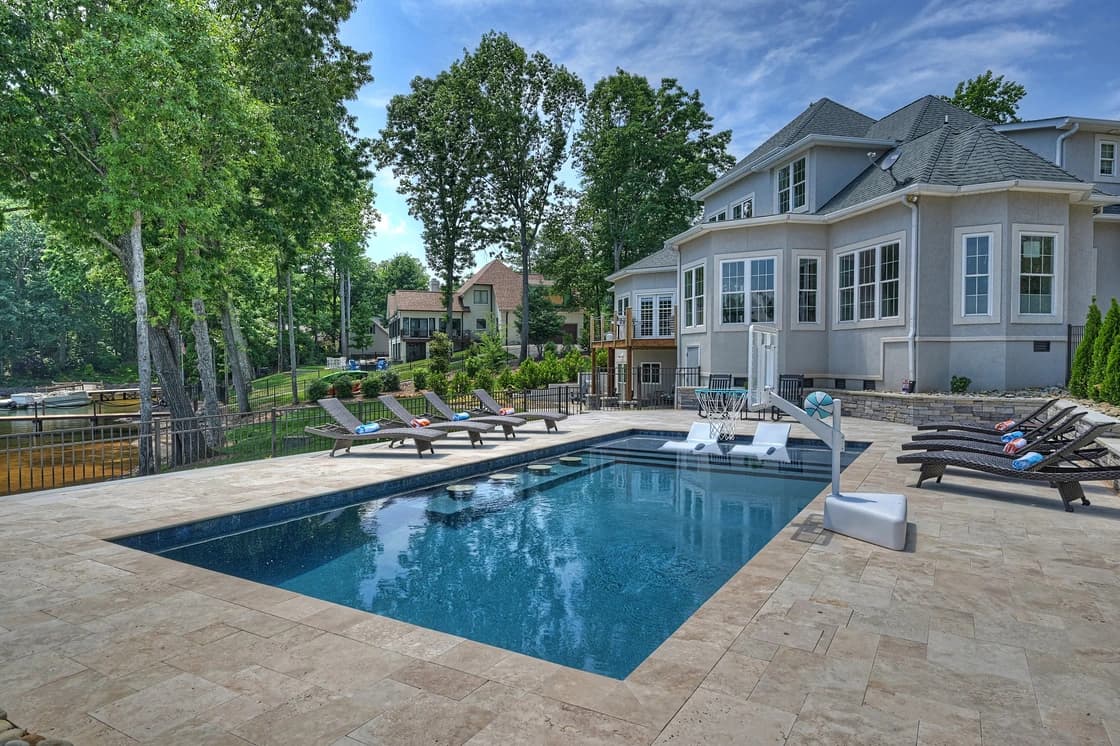 Bright Water Cove - Image 2