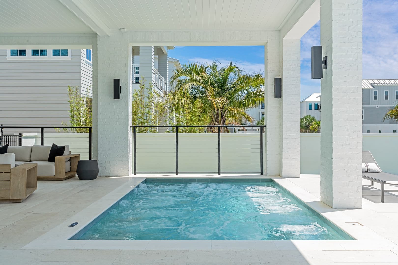 Grand Pearl - Image 28