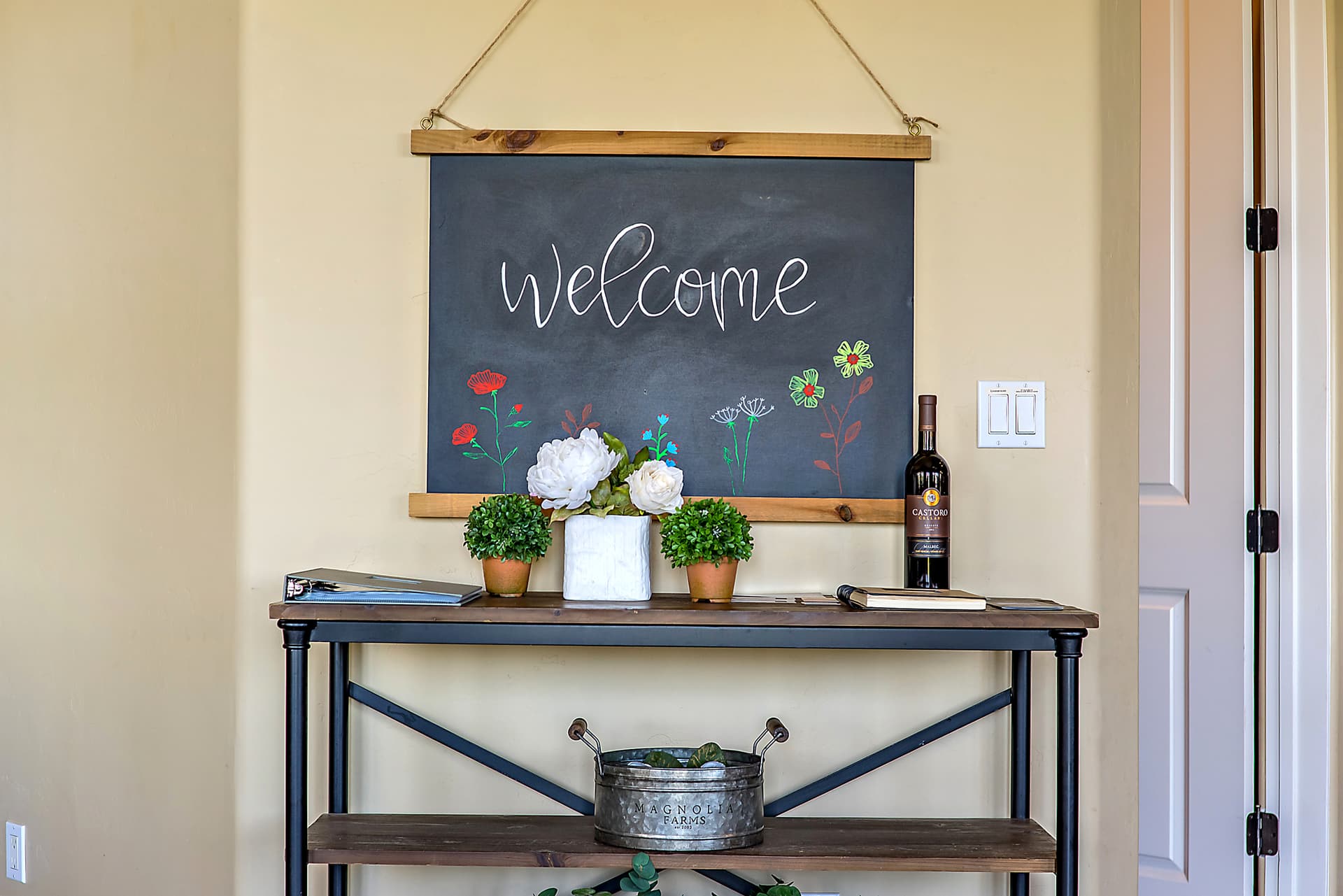 Frontier Main and Guest House - Image 5