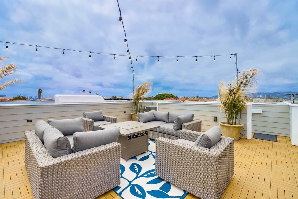 Seaglass Shores - Image 1