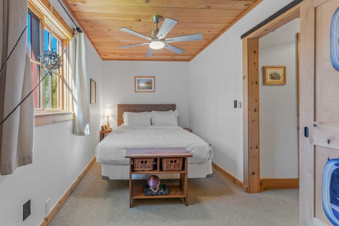 Soda Springs Ski & Lake Retreat - Image 19