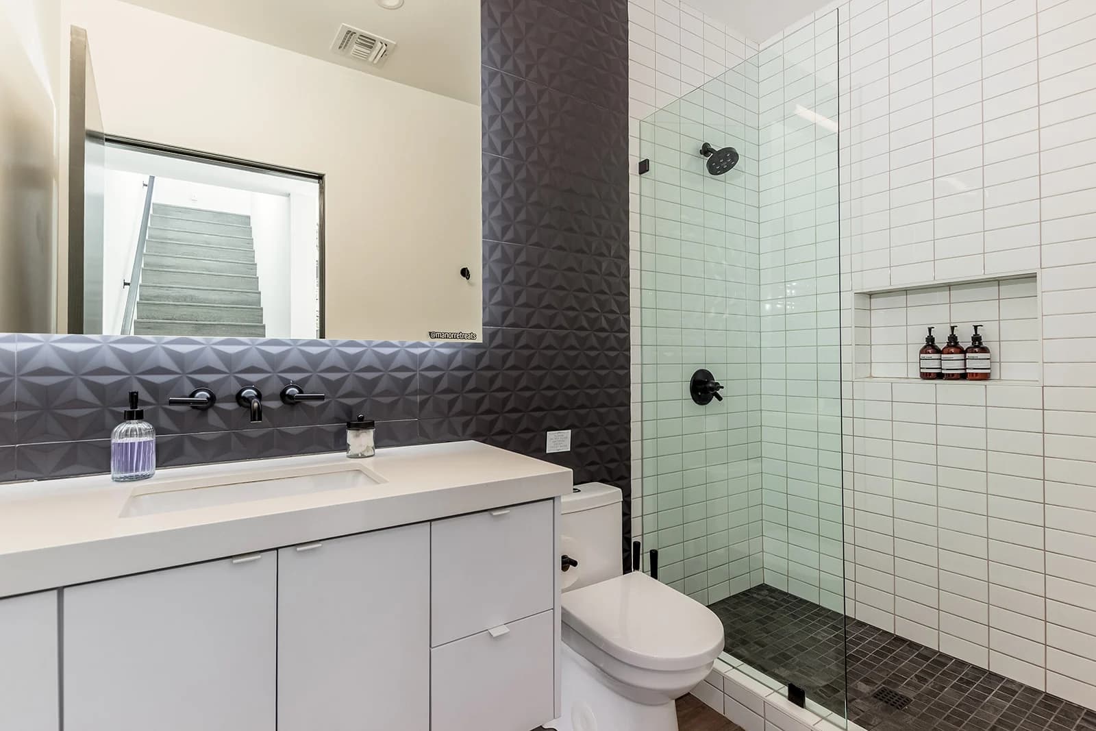 Camelback Manor - Image 89