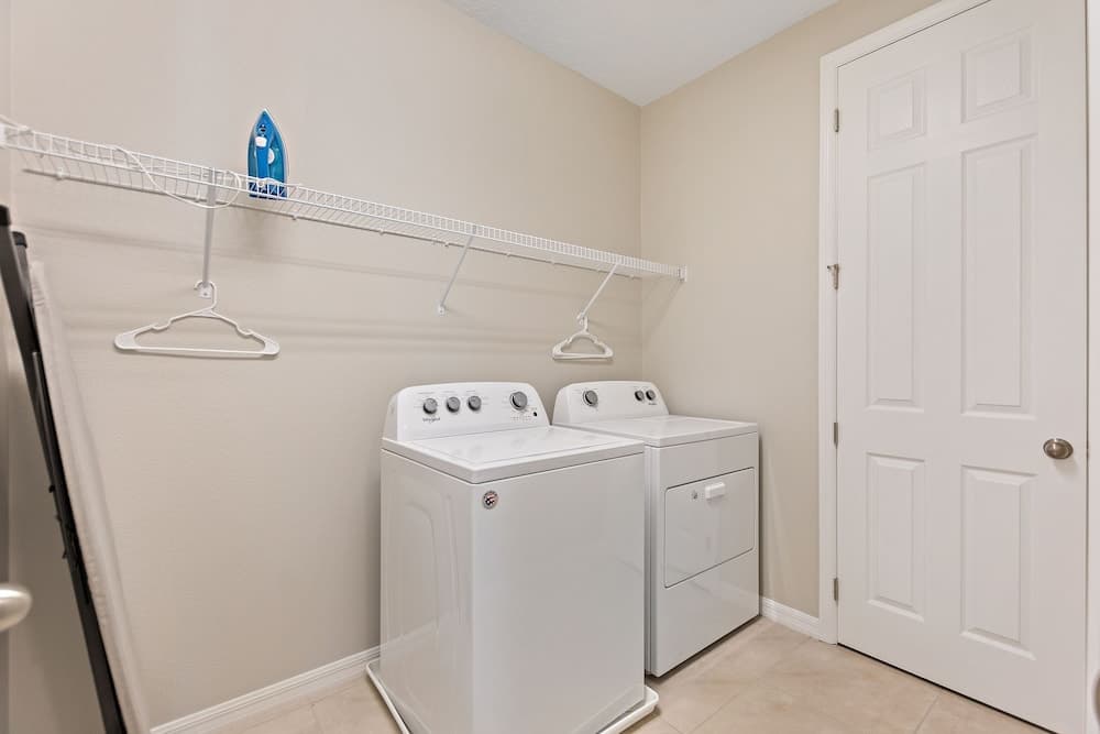 Rebel Flamingo - Image 10