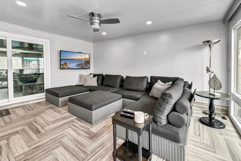 Red Hot Retreat - Image 9