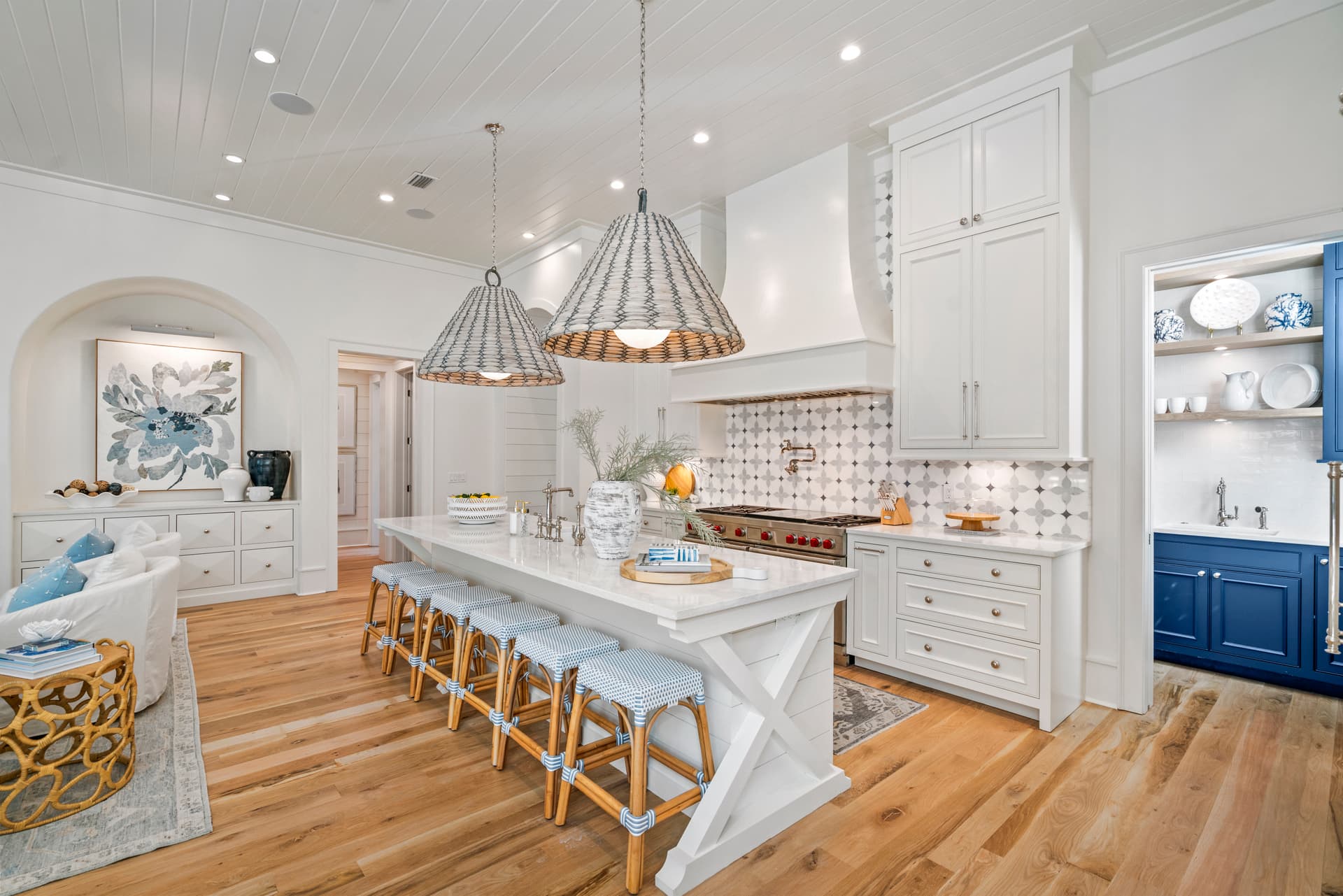 Rees On Western Lake - Image 5