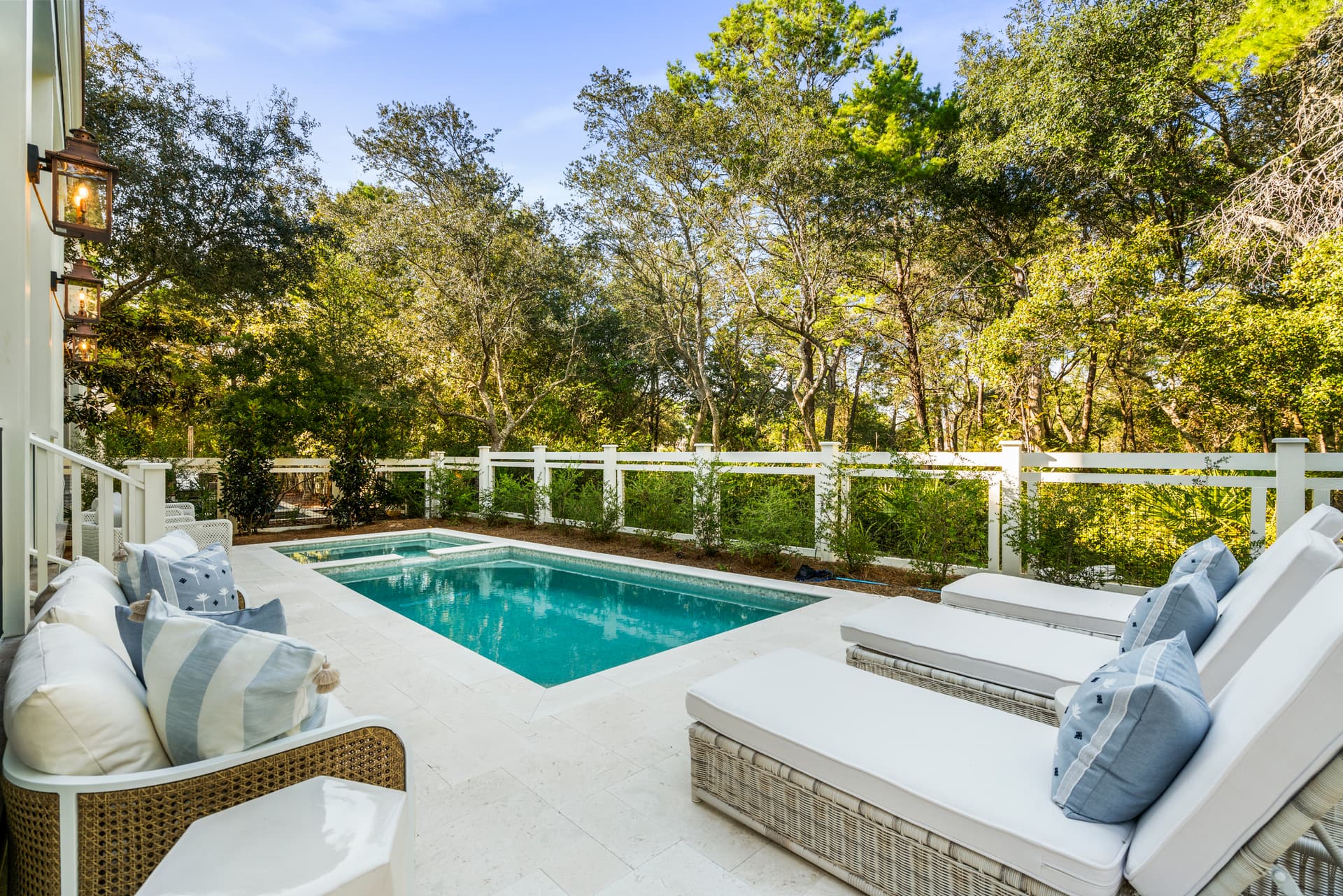 Rees On Western Lake - Image 2