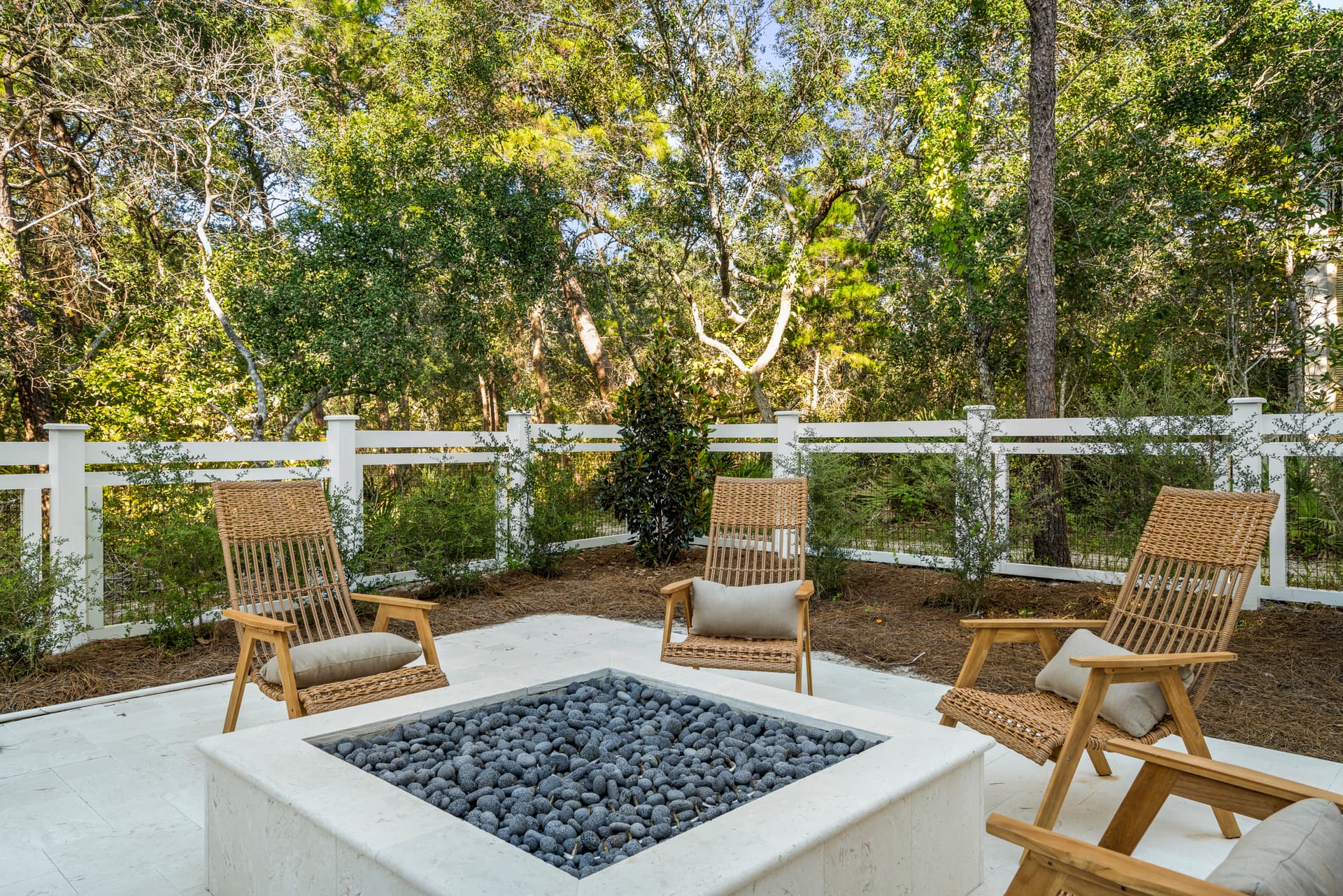 Rees On Western Lake - Image 37