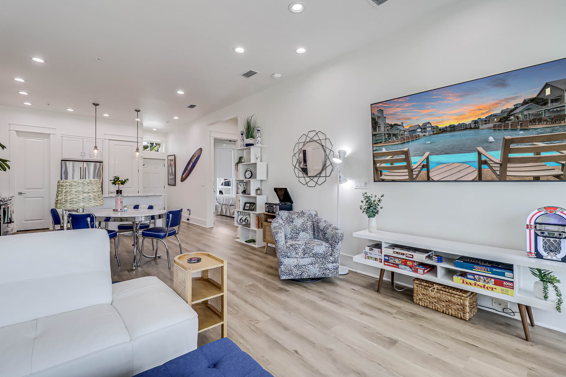 Retro Retreat - Image 3