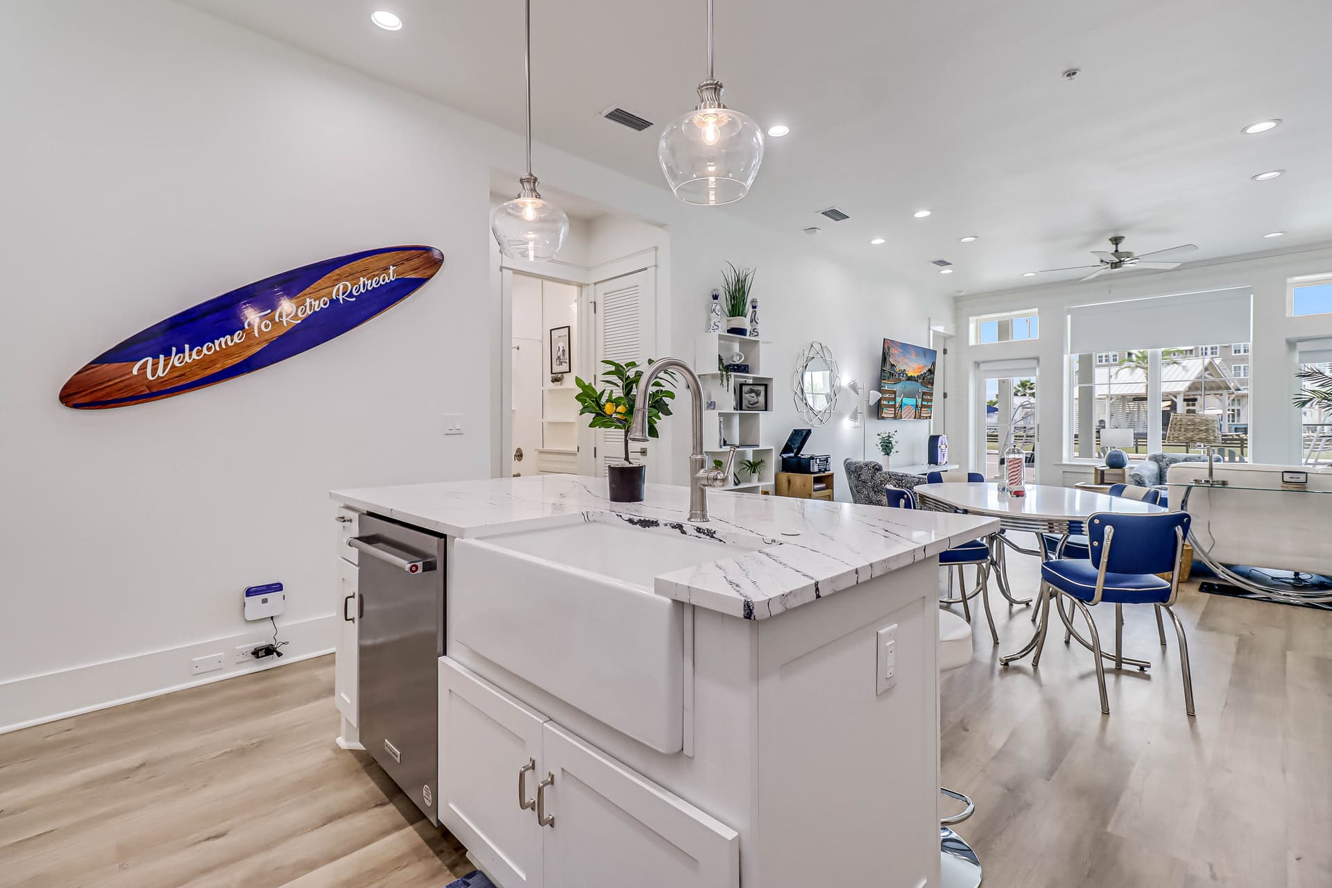 Retro Retreat - Image 8