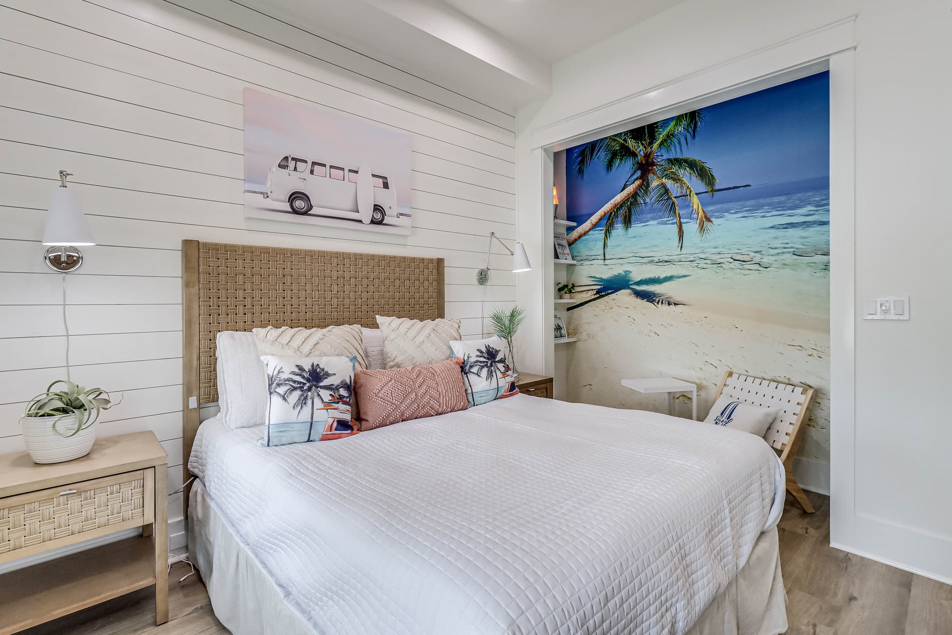 Retro Retreat - Image 18