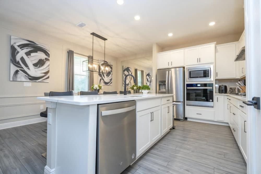 Playful Palms - Image 10