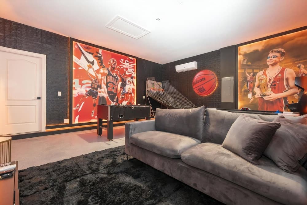 Playful Palms - Image 27