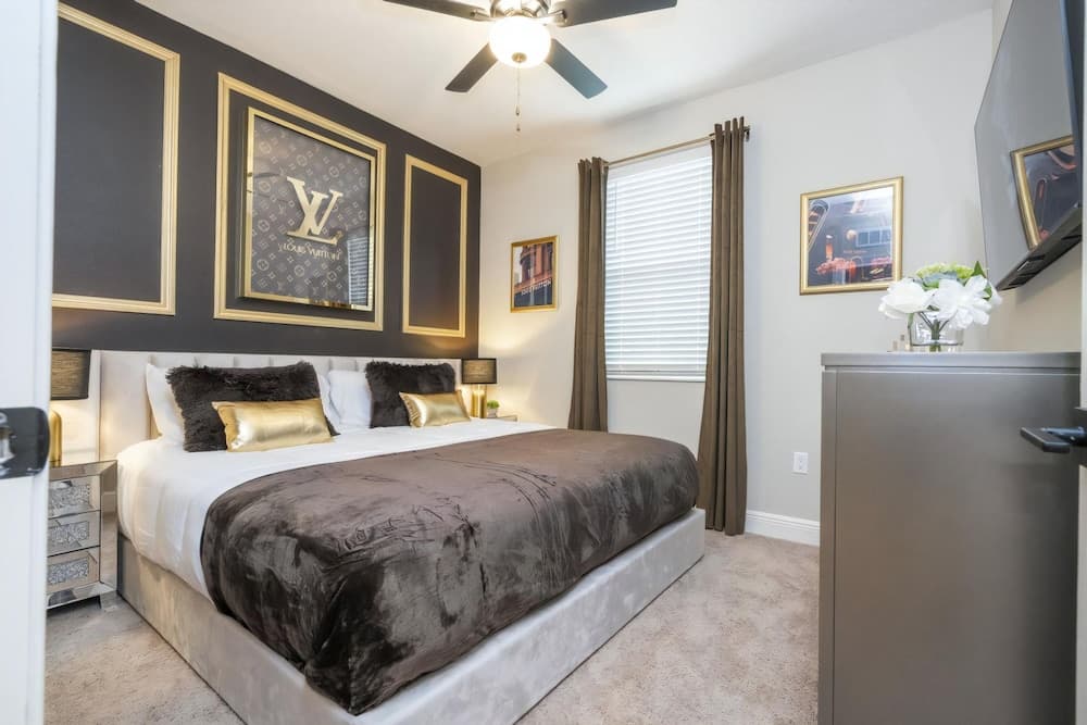 Playful Palms - Image 39