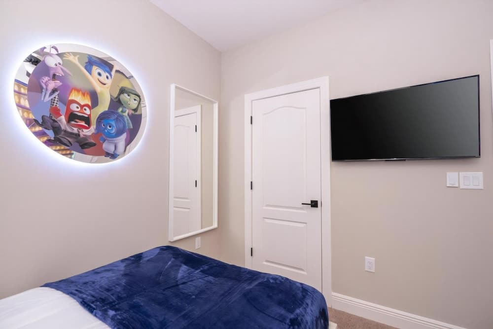 Playful Palms - Image 52